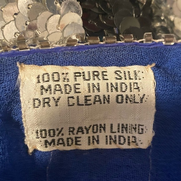 Vintage 80 silk sequined butterfly top. Silver and cobalt/royal blue sequins. - Picture 6 of 6